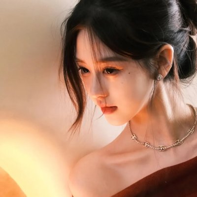 女孩爱跑步